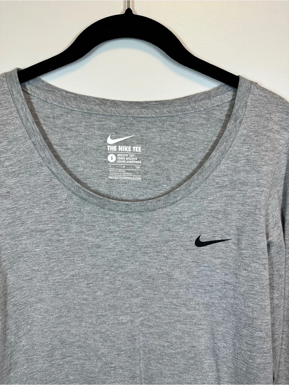 Nike Women's Long-Sleeve Scoop Neck Tee - Light Gray